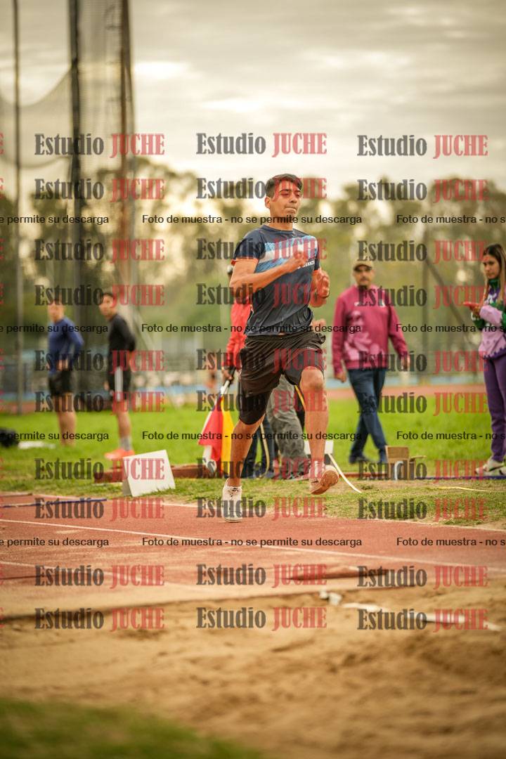 Fotos del salto triple - incluye todas las tandas