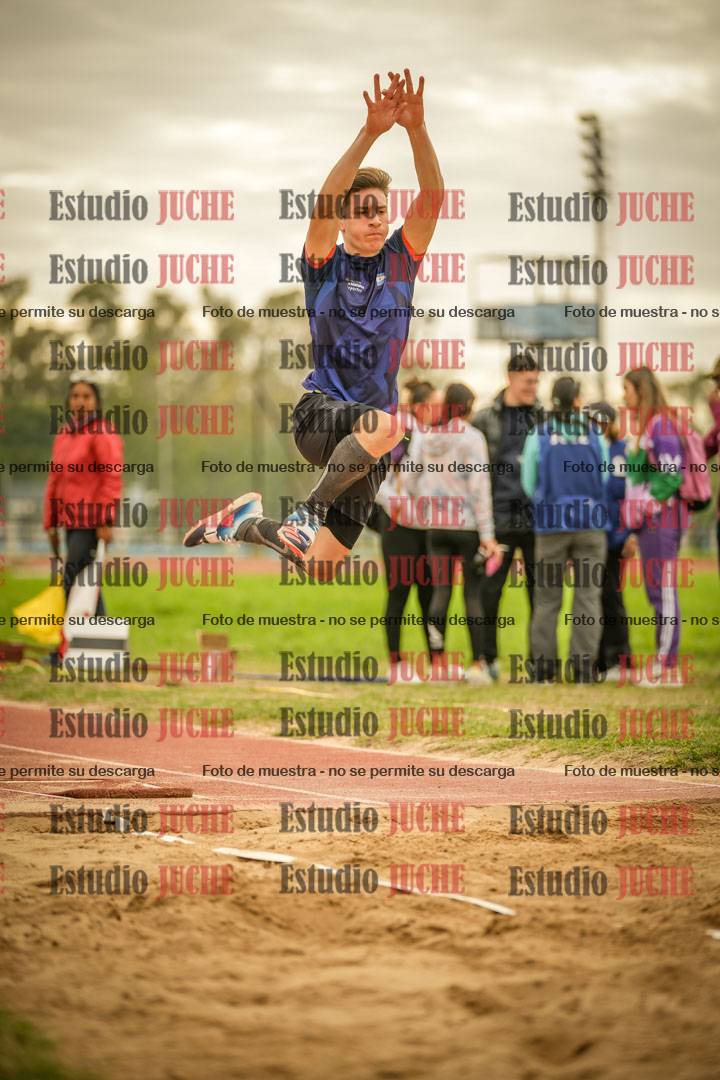 Fotos del salto triple - incluye todas las tandas