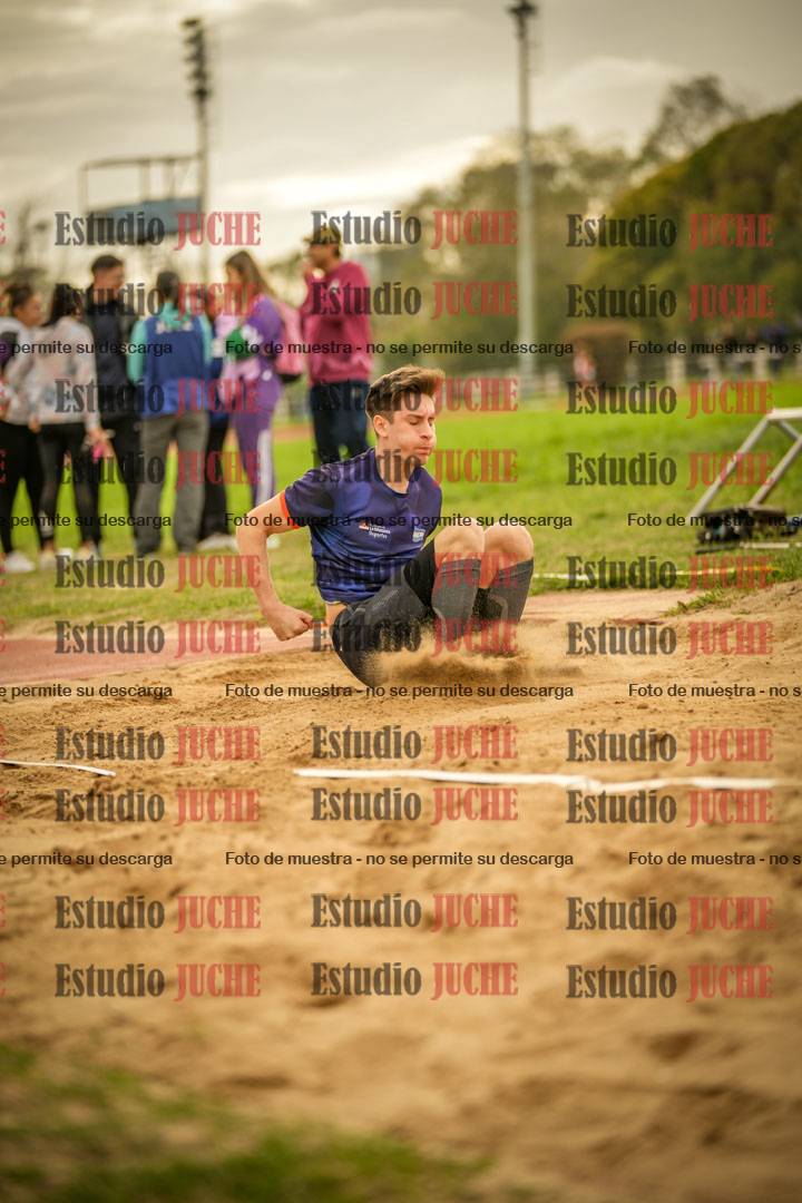 Fotos del salto triple - incluye todas las tandas