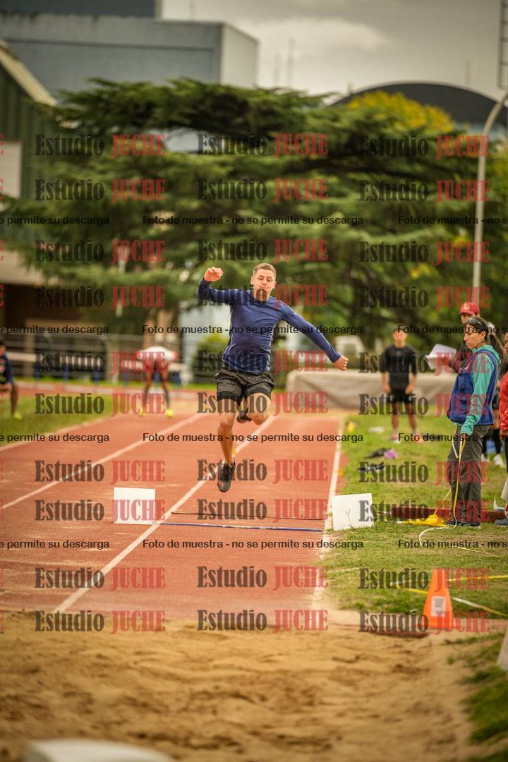 Fotos del salto triple - incluye todas las tandas
