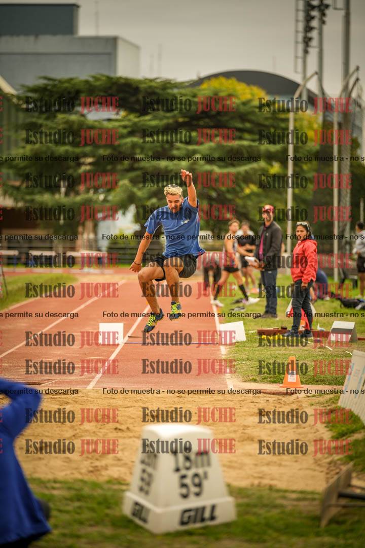 Fotos del salto triple - incluye todas las tandas