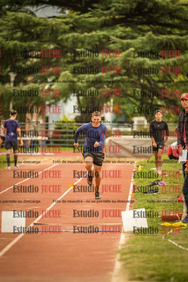 Fotos del salto triple - incluye todas las tandas