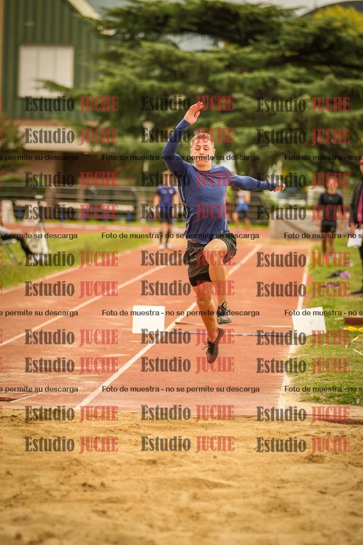 Fotos del salto triple - incluye todas las tandas