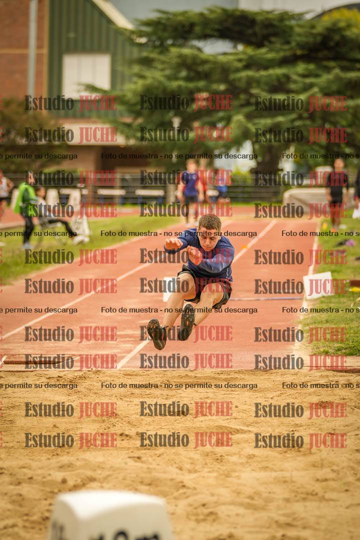 Fotos del salto triple - incluye todas las tandas