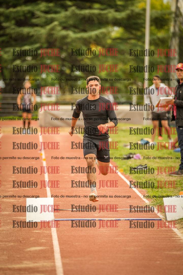 Fotos del salto triple - incluye todas las tandas