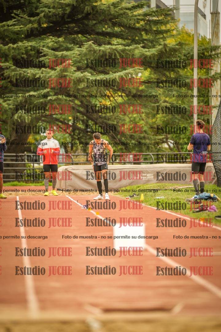 Fotos del salto triple - incluye todas las tandas