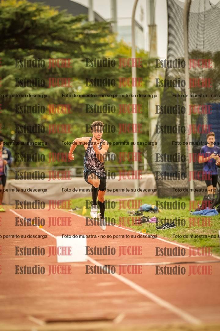 Fotos del salto triple - incluye todas las tandas