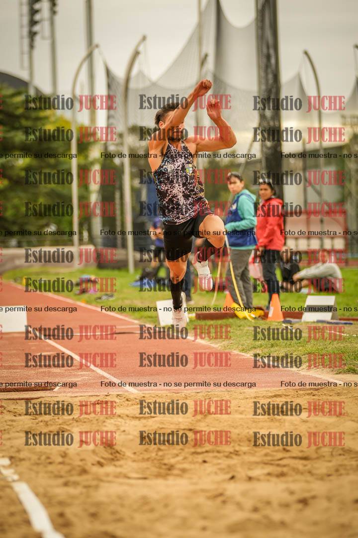 Fotos del salto triple - incluye todas las tandas