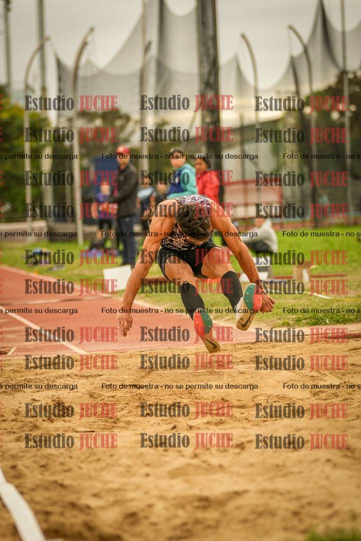 Fotos del salto triple - incluye todas las tandas