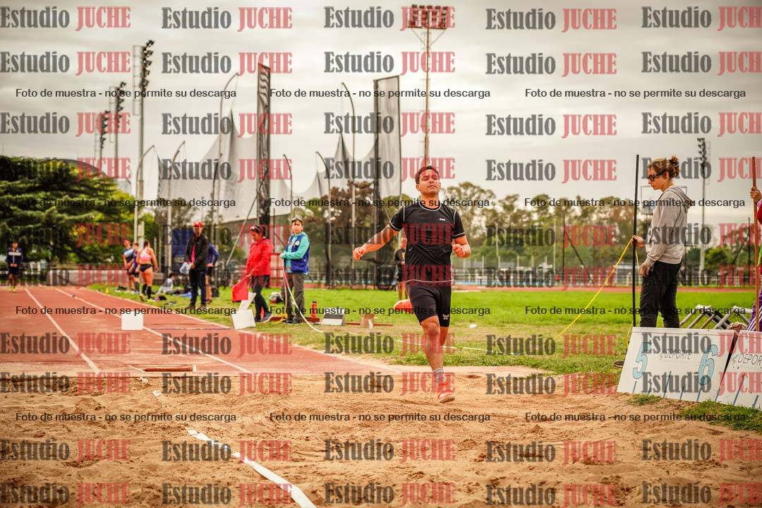 Fotos del salto triple - incluye todas las tandas