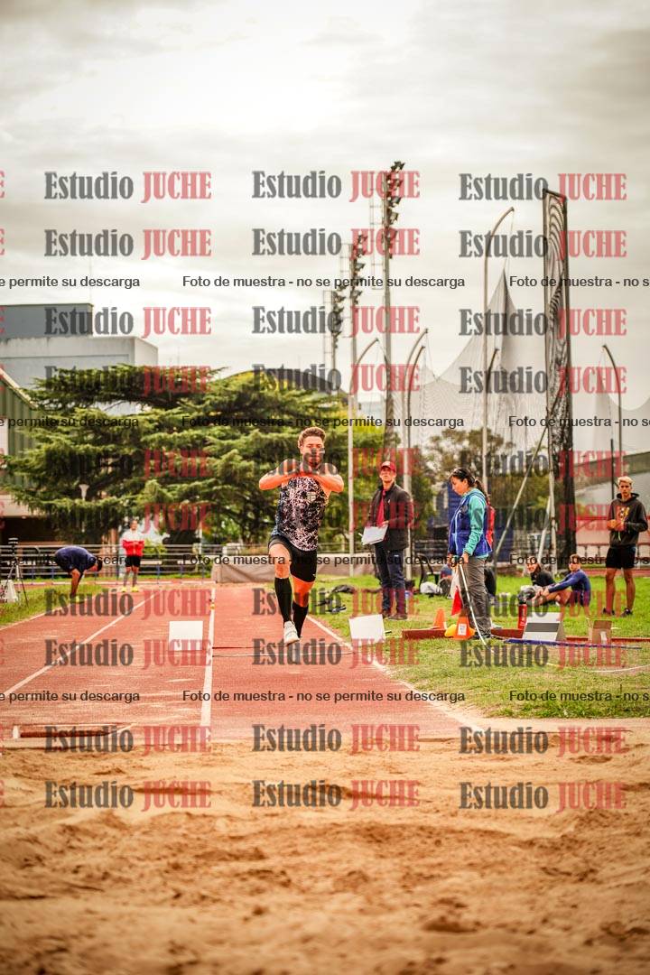Fotos del salto triple - incluye todas las tandas