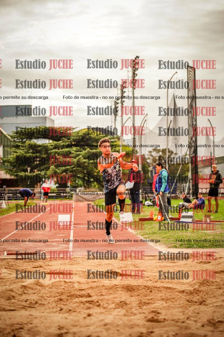 Fotos del salto triple - incluye todas las tandas