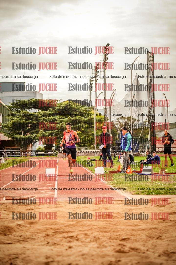 Fotos del salto triple - incluye todas las tandas