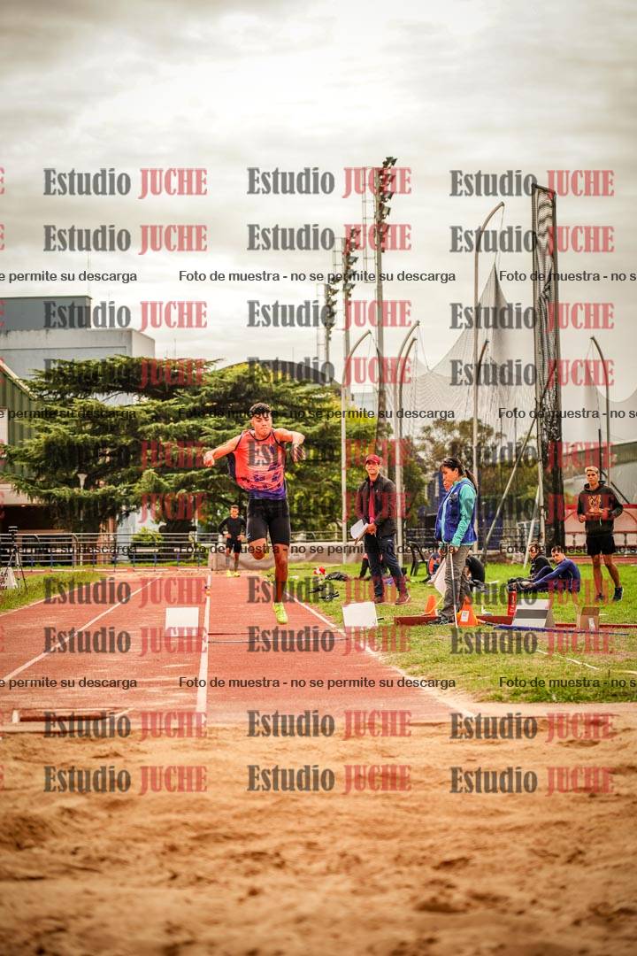 Fotos del salto triple - incluye todas las tandas