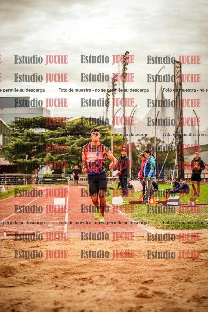 Fotos del salto triple - incluye todas las tandas