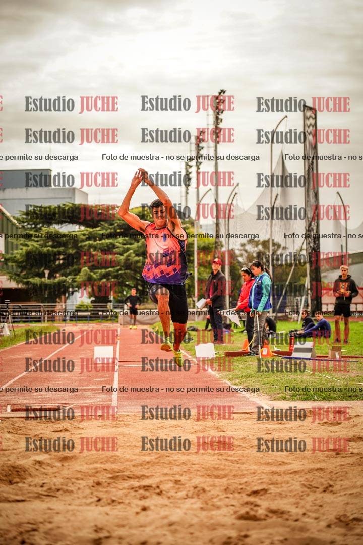 Fotos del salto triple - incluye todas las tandas