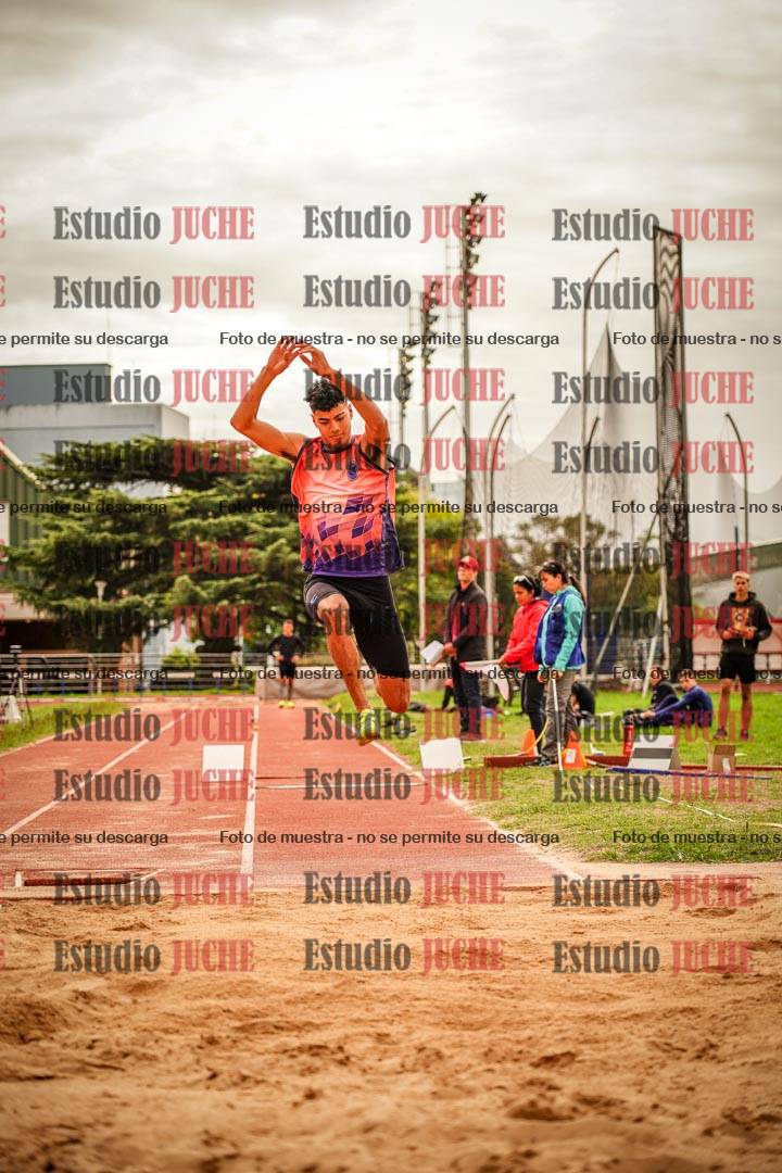 Fotos del salto triple - incluye todas las tandas