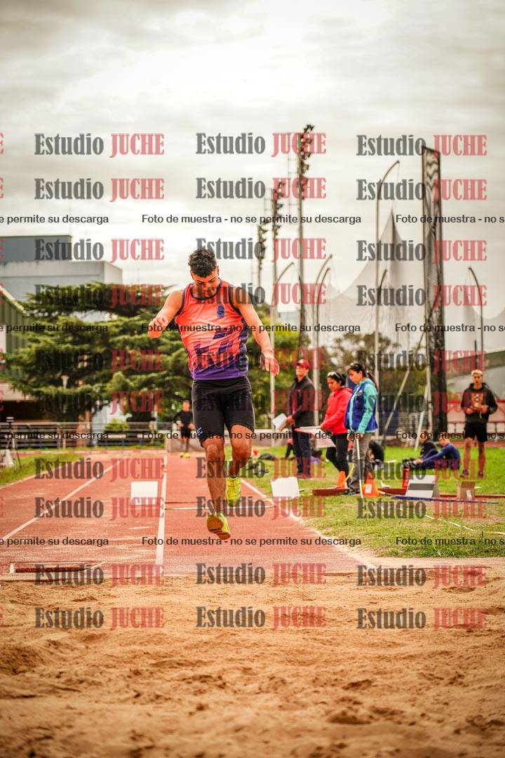 Fotos del salto triple - incluye todas las tandas