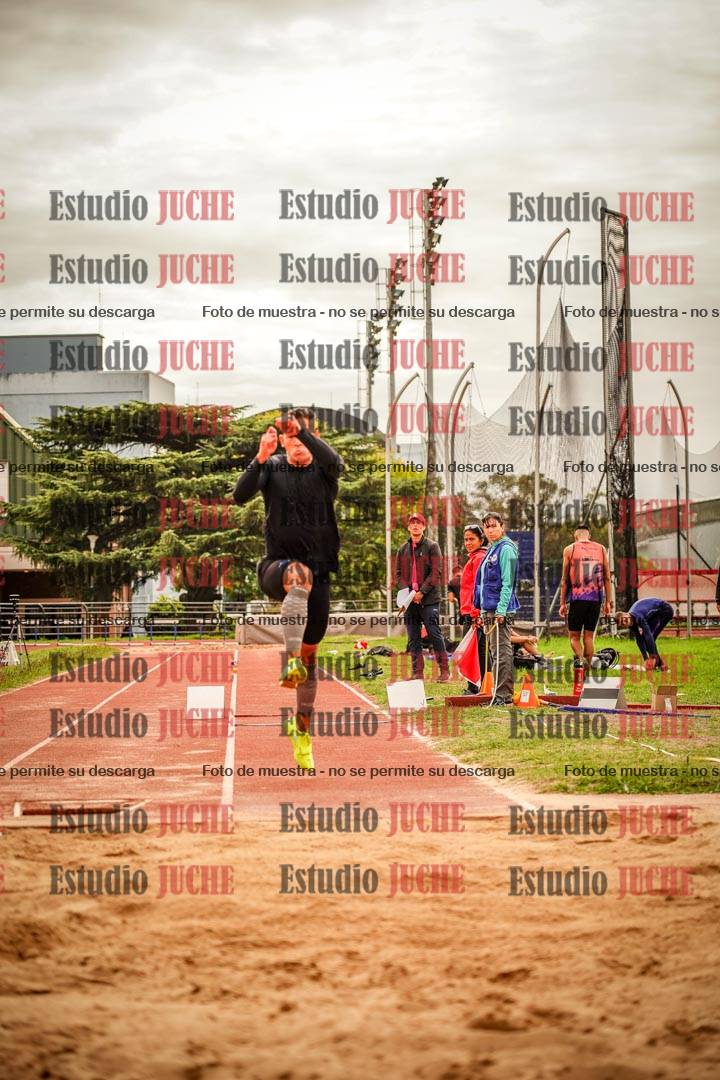 Fotos del salto triple - incluye todas las tandas