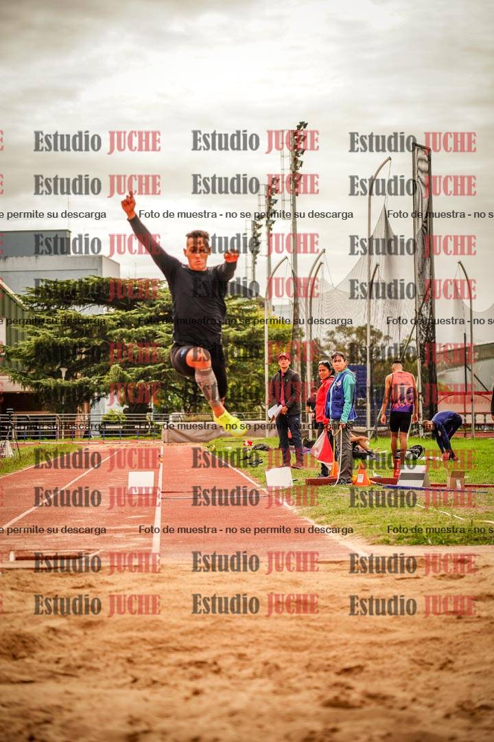 Fotos del salto triple - incluye todas las tandas
