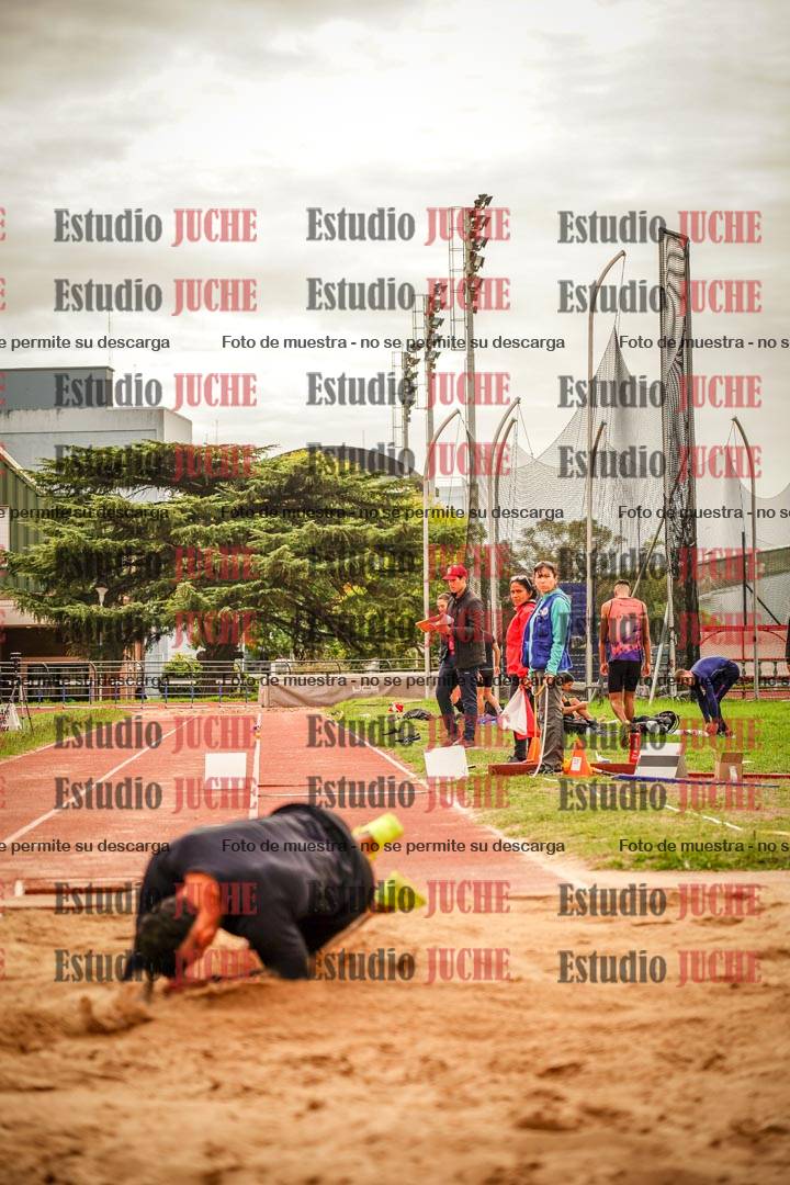 Fotos del salto triple - incluye todas las tandas