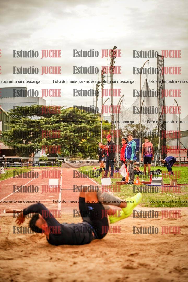 Fotos del salto triple - incluye todas las tandas