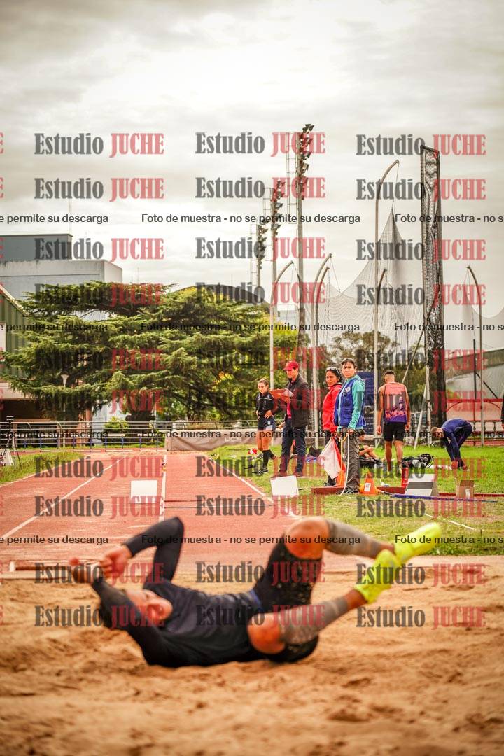 Fotos del salto triple - incluye todas las tandas