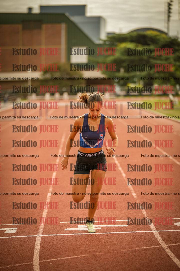 Fotos de los 295 m con vallas de mujeres - U16