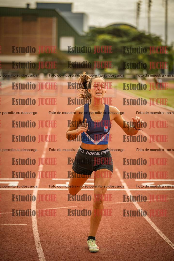 Fotos de los 295 m con vallas de mujeres - U16