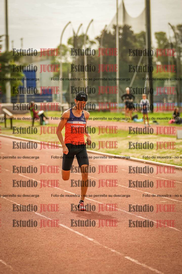 Fotos de los 295 m con vallas de varones - U16