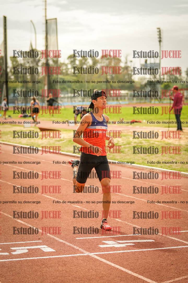 Fotos de los 295 m con vallas de varones - U16