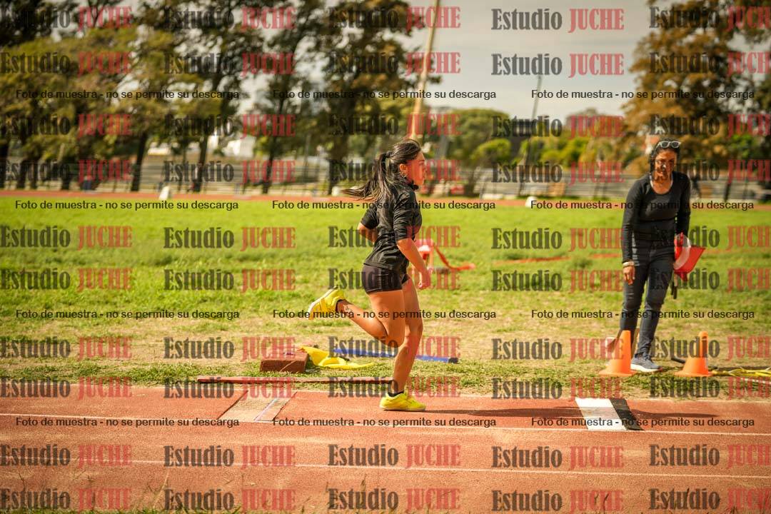 Fotos del salto triple - incluye todas las tandas