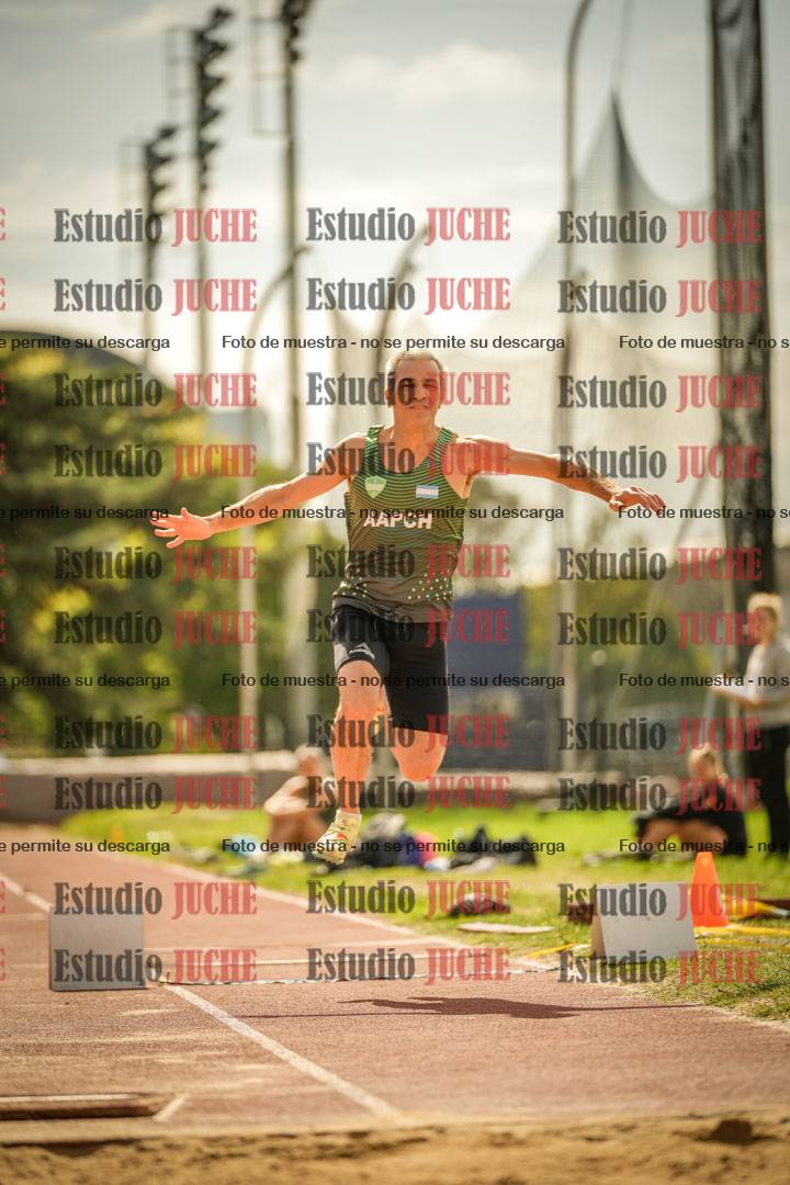 Fotos del salto triple - incluye todas las tandas