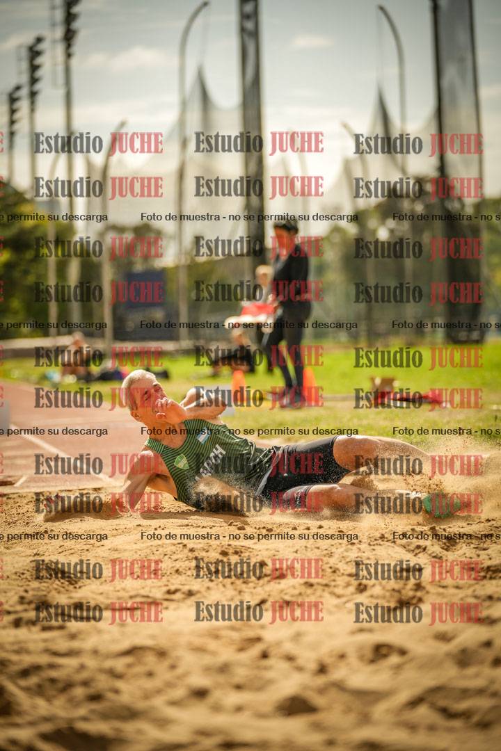 Fotos del salto triple - incluye todas las tandas