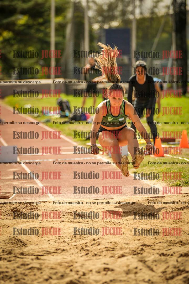 Fotos del salto triple - incluye todas las tandas