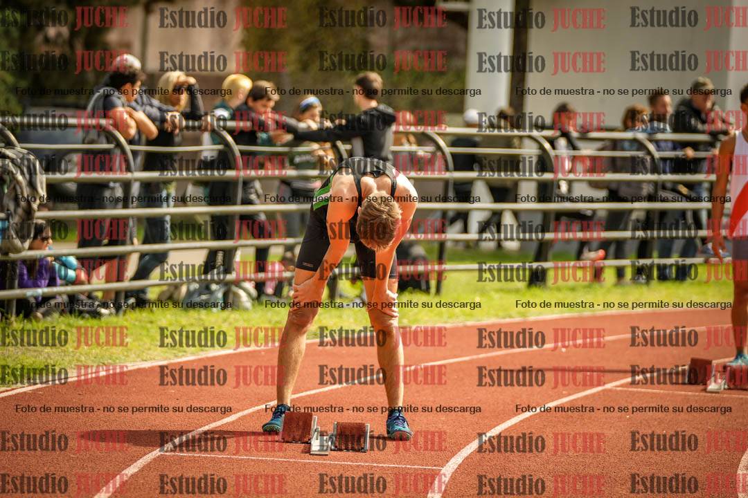 Fotos de los 400 m con vallas de varones