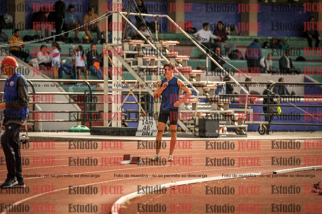 Fotos de los 400 m con vallas de varones