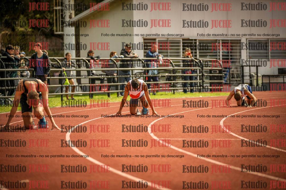 Fotos de los 400 m con vallas de varones