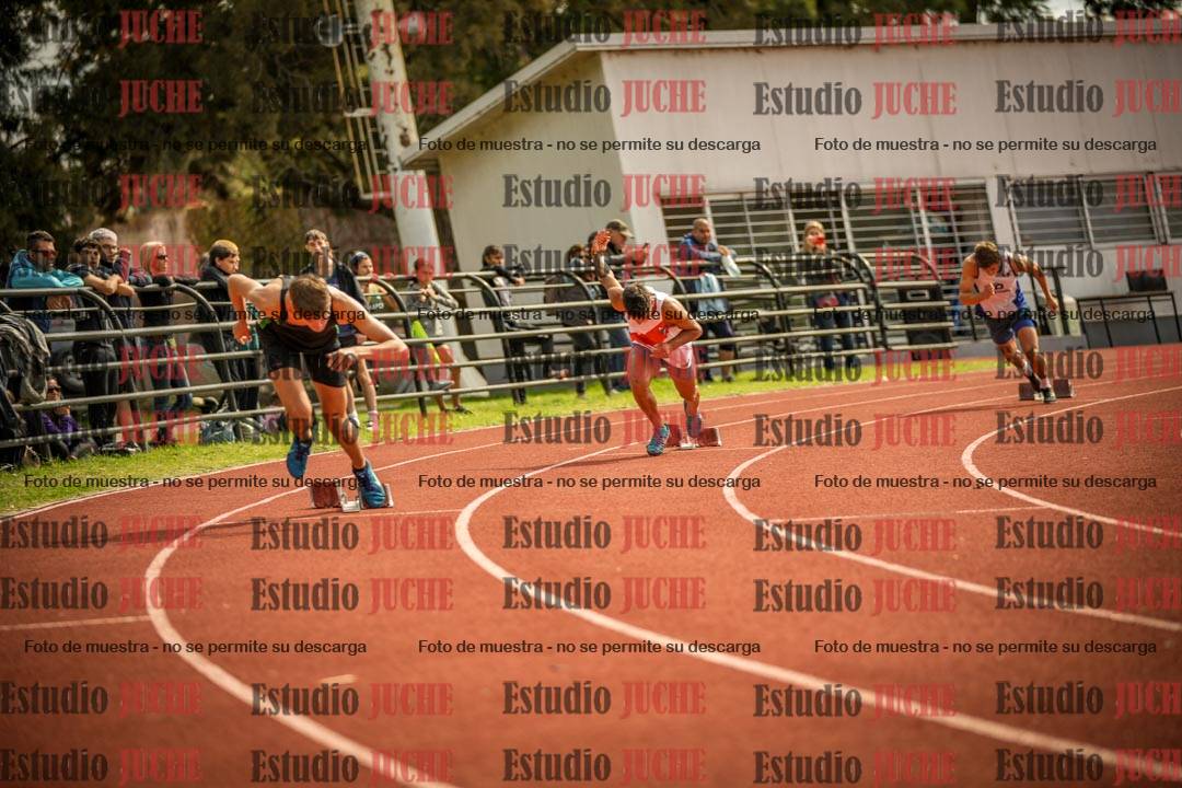 Fotos de los 400 m con vallas de varones