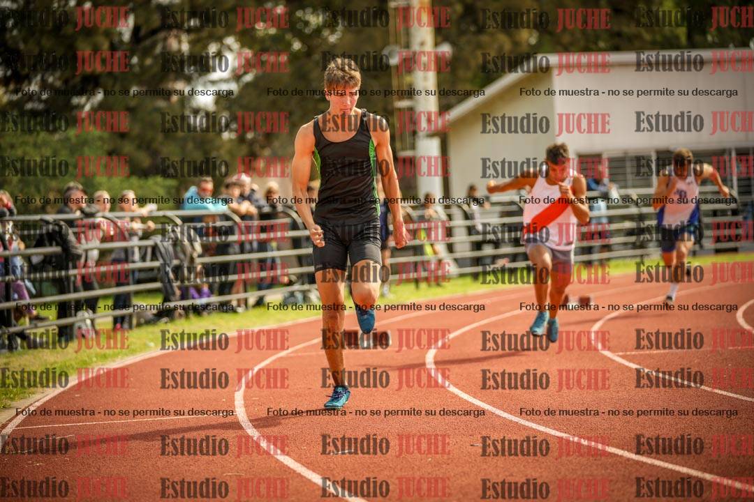 Fotos de los 400 m con vallas de varones