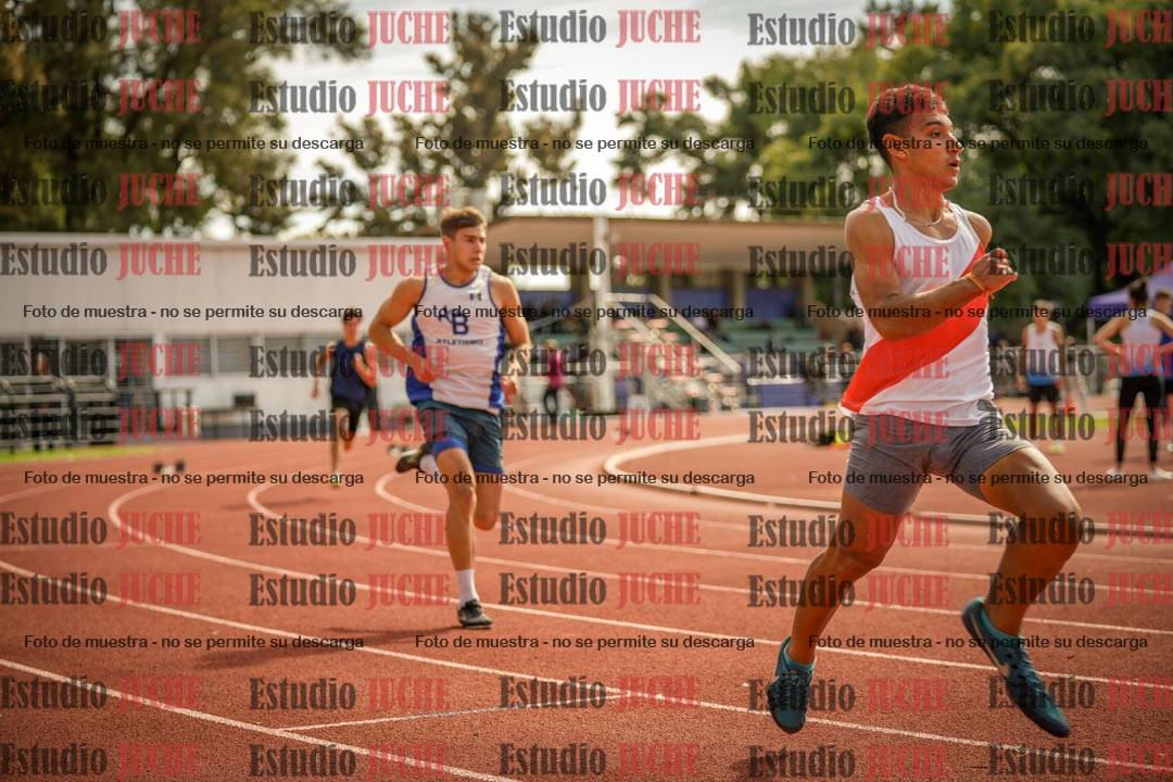 Fotos de los 400 m con vallas de varones