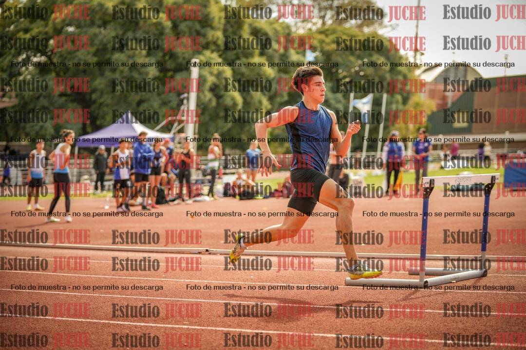 Fotos de los 400 m con vallas de varones