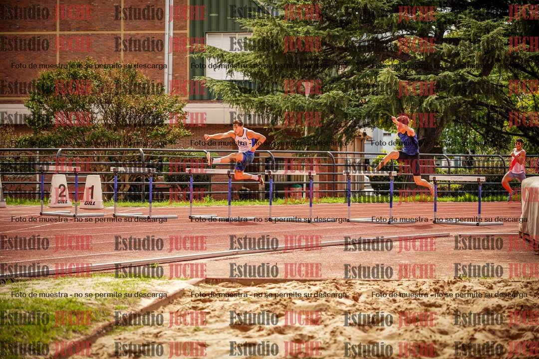 Fotos de los 400 m con vallas de varones