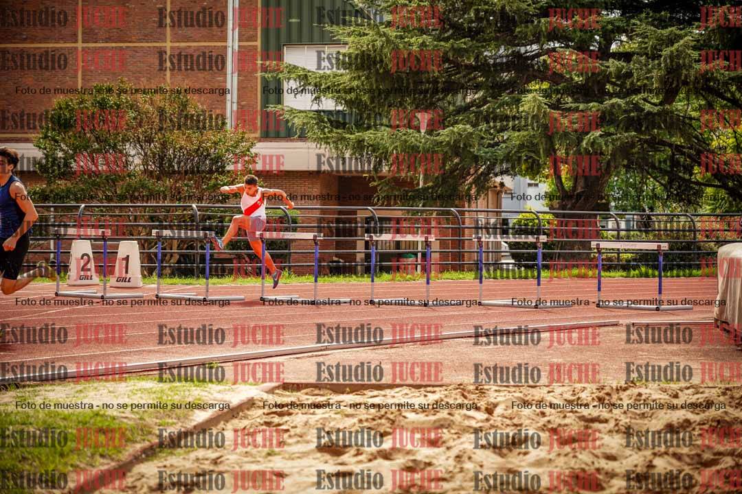 Fotos de los 400 m con vallas de varones