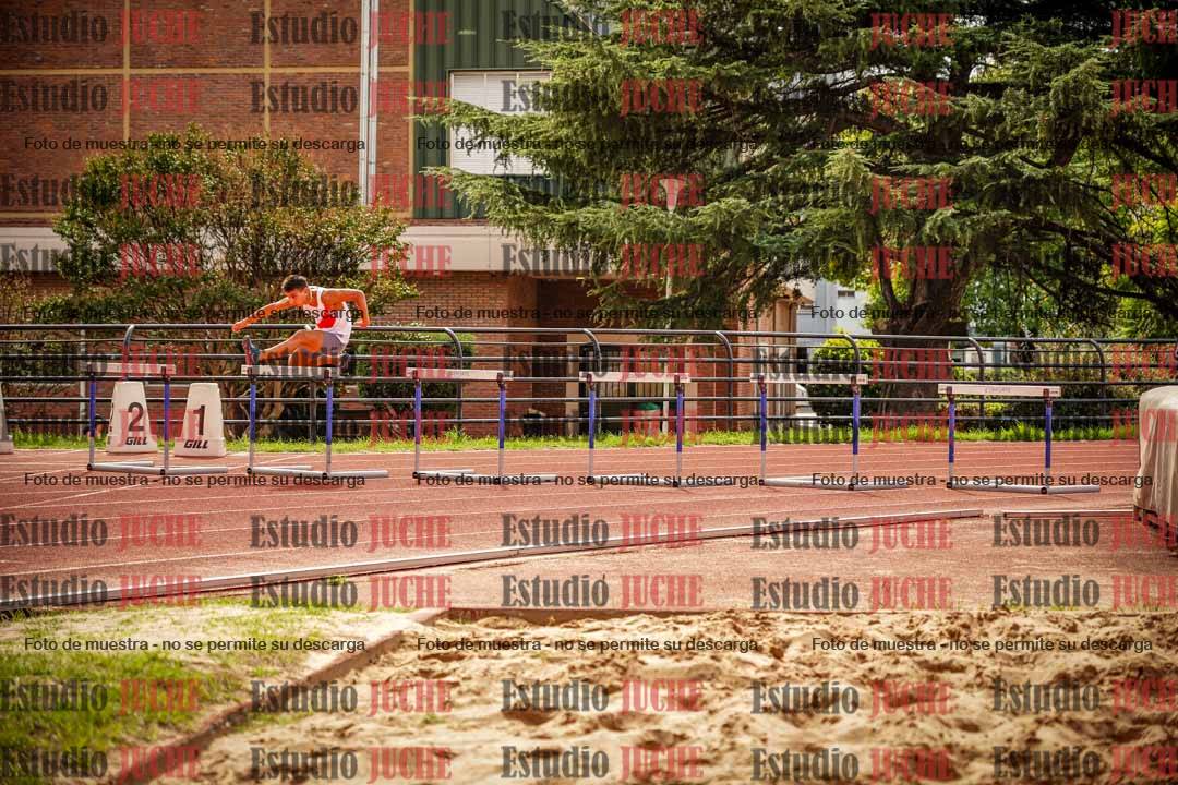 Fotos de los 400 m con vallas de varones