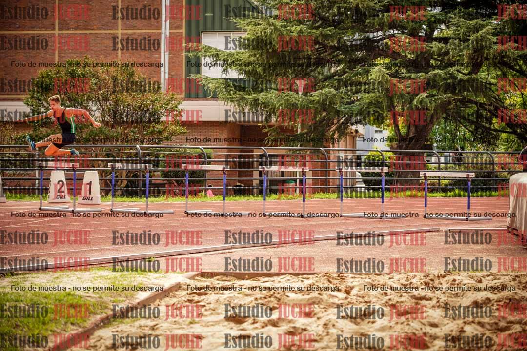 Fotos de los 400 m con vallas de varones