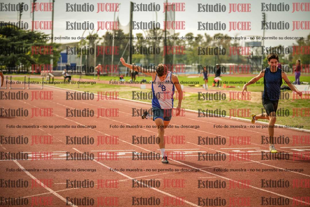 Fotos de los 400 m con vallas de varones