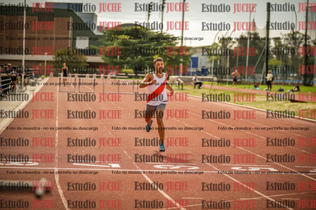 Fotos de los 400 m con vallas de varones