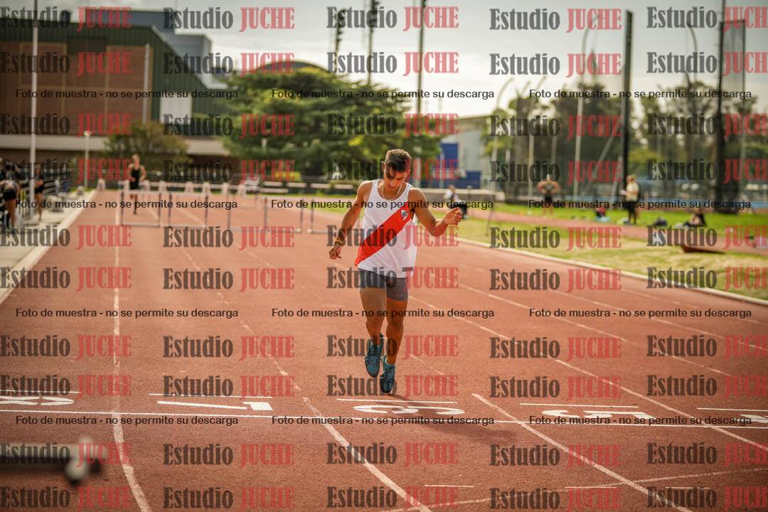 Fotos de los 400 m con vallas de varones