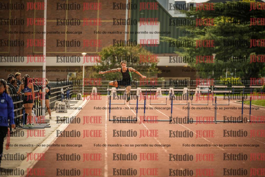 Fotos de los 400 m con vallas de varones